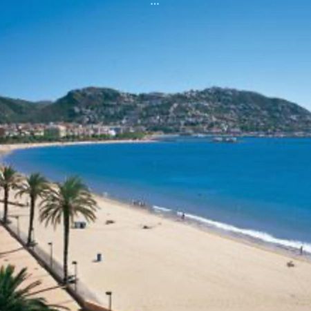 Bel Appartement Roses Plage Esterno foto