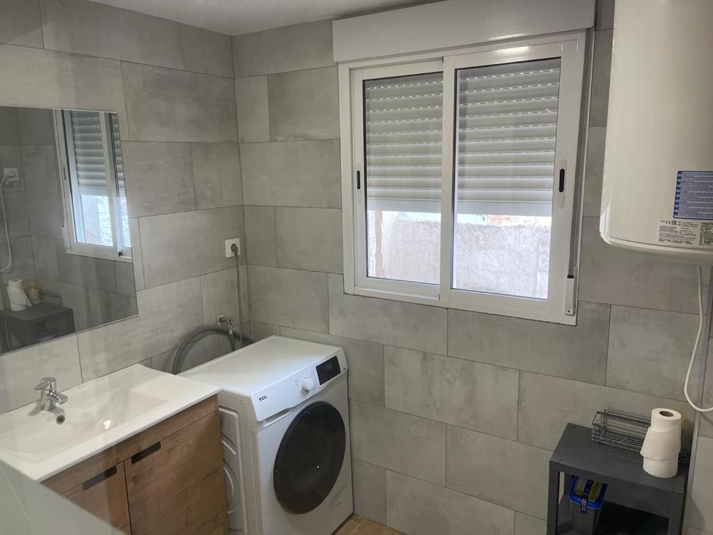 Bel Appartement Roses Plage Esterno foto